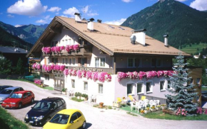 Hotel Villa Mozart Pozza Di Fassa